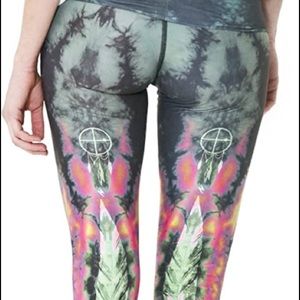 TEEKI - Green Eagle Feather hot pants (leggings)